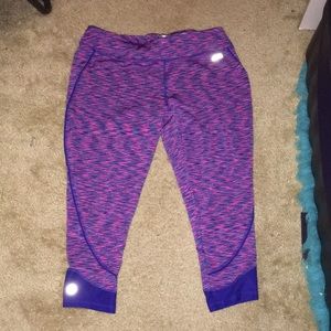Avia pattern leggings